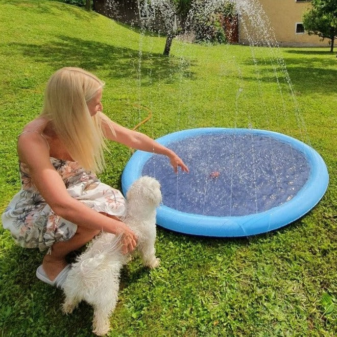 DogBad™ | Coussin de pulvérisation rafraîchissant pour chiens !