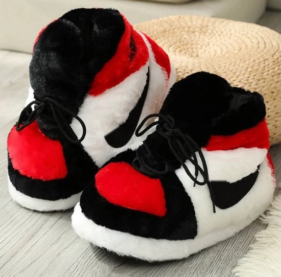 CozyKicks™ | Gardez vos pieds au chaud et à la mode avec CozyKicks.