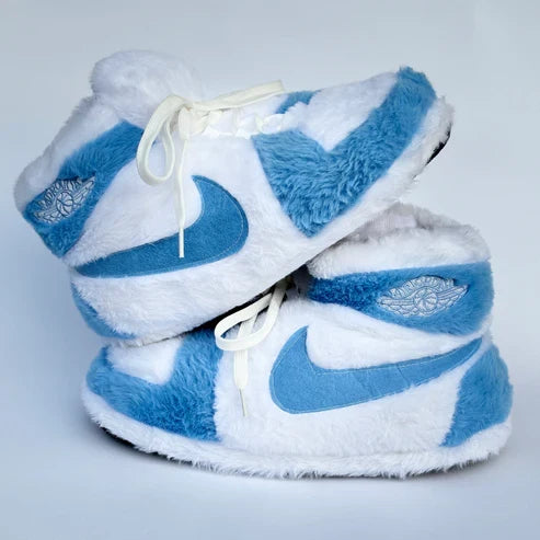 CozyKicks™ | Gardez vos pieds au chaud et à la mode avec CozyKicks.