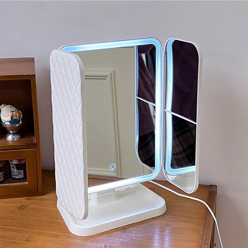 GlowMate™ | Apportez de la lumière à votre routine de beauté.
