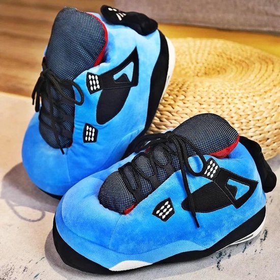 CozyKicks™ | Gardez vos pieds au chaud et à la mode avec CozyKicks.